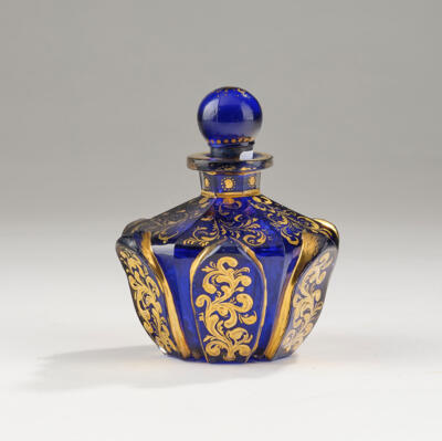 Flakon mit Stöpsel, Böhmen um 1835/40, - Glass and Porcelain
