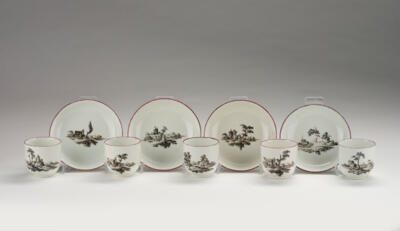 Fünf Tassen mit vier Untertassen, Kaiserliche Porzellanmanufaktur, Wien 1789, Sorgenthal Periode, - Sklo a porcelán
