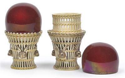 Pair of eggcups with lids, - Antiquariato - orologi, metalli lavorati, asiatica, ceramica faentinas, arte popolare, sculture