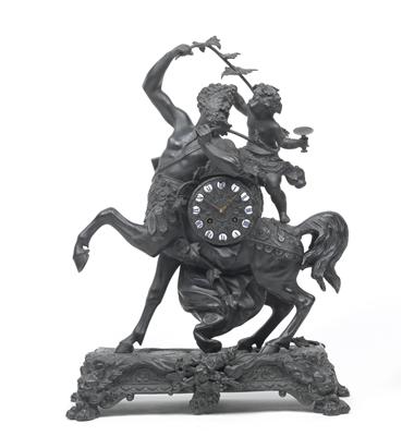 A Historism Period mantel clock "Centaur" - Antiques: Clocks, Metalwork, Asiatica, Faience, Folk art, Sculptures