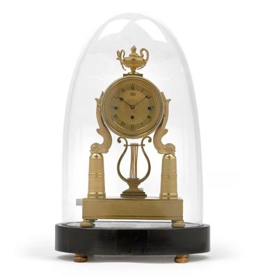 An Empire bronze clock from Vienna, "P. Rau in Wien" - Antiques: Clocks, Metalwork, Asiatica, Faience, Folk art, Sculptures