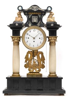 A Biedermeier portal clock - Orologi, metalli lavorati, arte popolare e ceramica faentina, sculture  +Strumenti scientifici e globi d'epoca