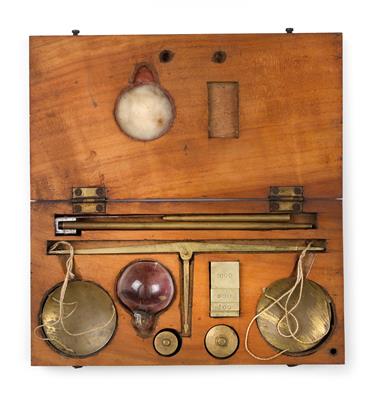 Hydrostatische Waage mit Gewichten - Antiquitäten, Historische wissenschaftliche Instrumente, Globen und Modelle