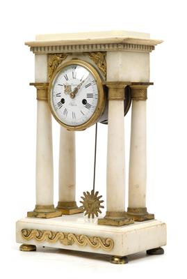 A neoclassical marble portico clock - Starožitnosti  +Historické vědecké přístroje a globusy