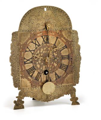 A small Baroque bracket table clock - Orologi, metalli lavorati, arte popolare e ceramica faentina, sculture  +Strumenti scientifici e globi d'epoca