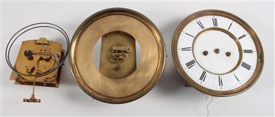 A parcel of 3 regulator movements - Antiques: Clocks, Sculpture, Faience, Folk Art, Vintage, Metalwork