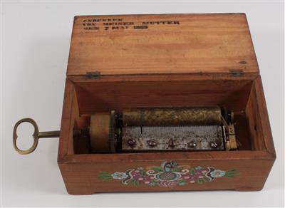 A musical mechanism from Vienna, in original wood cassette - Antiques: Clocks, Sculpture, Faience, Folk Art, Vintage, Metalwork