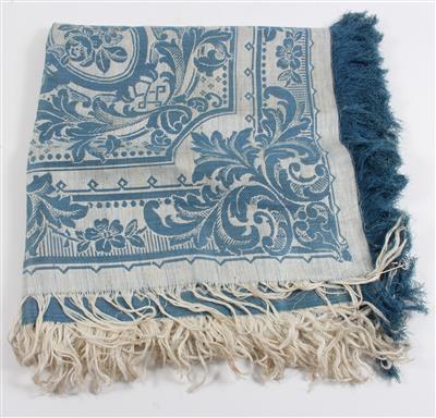 A blue damask linen tablecloth, - Antiques: Clocks, Sculpture, Faience, Folk Art, Vintage