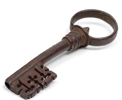 A hollow key, - Antiquariato - orologi, sculture, maioliche, arte popolare