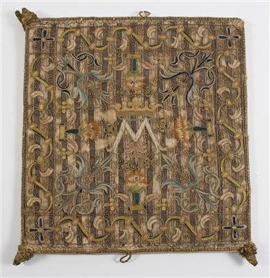 A chalice cloth (pall), - Antiques: Clocks, Sculpture, Faience, Folk Art, Vintage