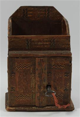 A small box, straw inlay work, - Antiques: Clocks, Vintage, Asian art, Faience, Folk Art, Sculpture