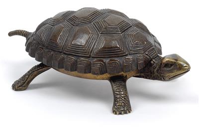 Spucknapf in Form einer Schildkröte, - Uhren, Metallarbeiten, Vintage, Asiatika, Fayencen, Volkskunst, Skulpturen