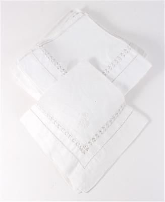 12 damask linen napkins, - Umění a starožitnosti