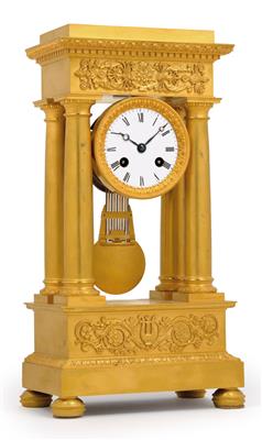 A small ormolu portico mantle clock - Arte e antiquariato