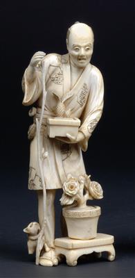 An ivory okimono of a man with cactus, flowering plant and a cat at his feet, Japan, Meiji period - Umění a starožitnosti