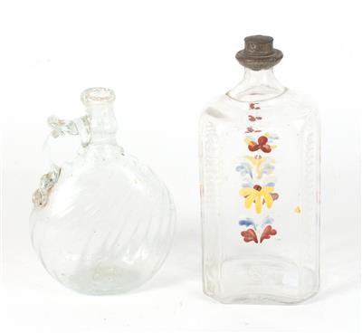 A schnapps bottle, - Antiques and art