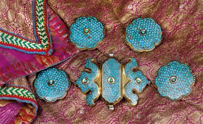Uzbek belt buckle and four decorative elements, - Antiques and art