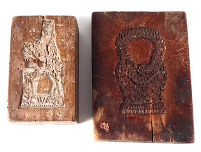 Two gingerbread moulds, - Arte e antiquariato