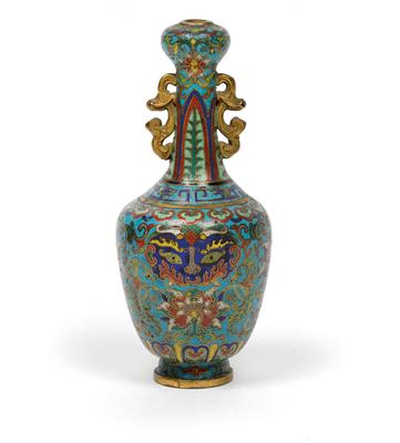 A cloisonné vase, China, Qianlong Period - Clocks, Asian Art, Metalwork, Faience, Folk Art, Sculpture