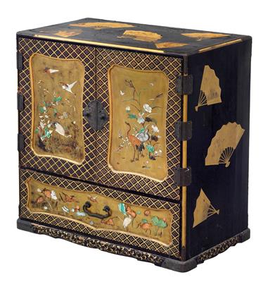 A cabinet, Japan, Meiji/ Taisho Period - Umění a starožitnosti
