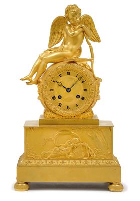 A small neoclassical mantelpiece clock "Amor" - Umění a starožitnosti