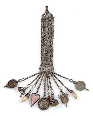 A silver chatelaine with ten different pendants, - Orologi, arte asiatica, metalli lavorati, fayence, arte popolare, sculture