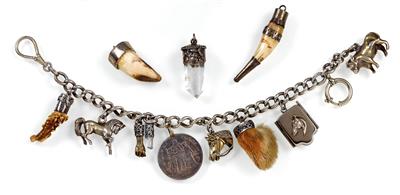 A traditional necklace with nine pendants and three additional pendants, - Orologi, arte asiatica, metalli lavorati, fayence, arte popolare, sculture