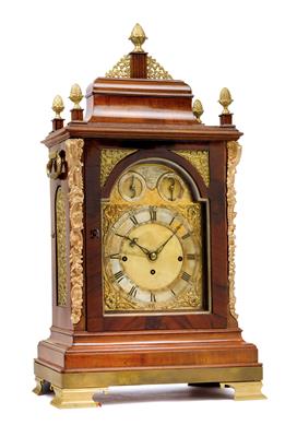 A George III bracket clock with carillon - Umění a starožitnosti