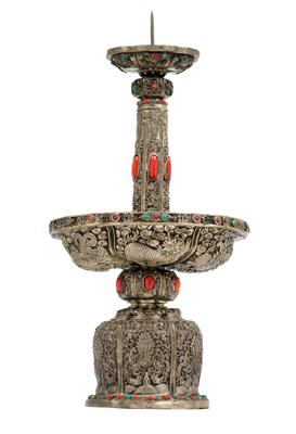 A copper repoussé candle holder, Mongolia, 19th cent. - Umění a starožitnosti