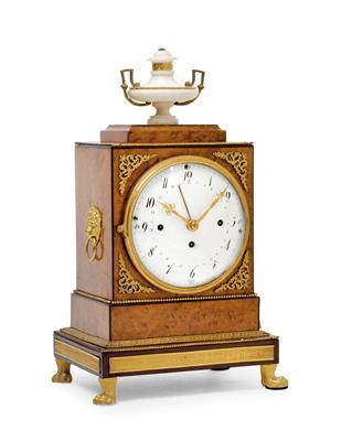 A small Biedermeier table clock - Orologi, arte asiatica, metalli lavorati, fayence, arte popolare, sculture