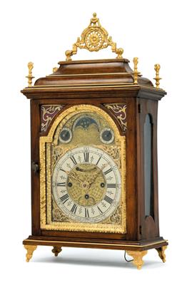 A Baroque bracket clock (‘Stockuhr’) with moon phase from Vienna - Umění a starožitnosti