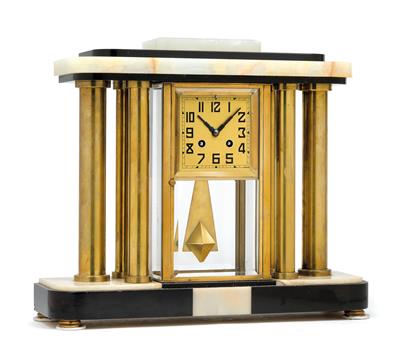 An Art Deco mantelpiece clock - Antiques