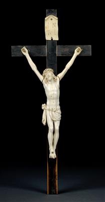 A Christ figure of ivory, - Antiques