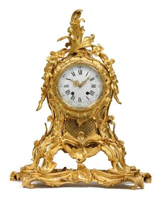 A large neoclassical bronze mantelpiece clock - Antiquariato