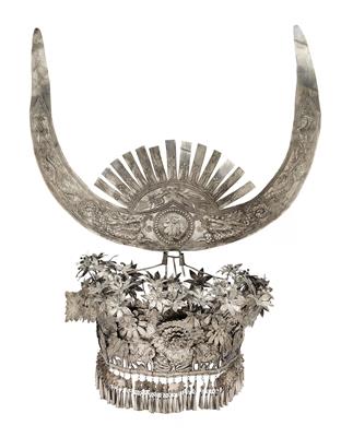 A headdress from the Miao culture, China, Guizhou Province, 19th/20th cent. - Antiquariato