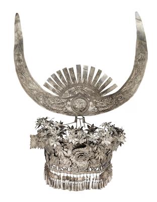 A headdress from the Miao culture, China, Guizhou Province, 19th/20th cent. - Starožitnosti