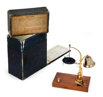 A portable carillon for pocket watches - Antiques