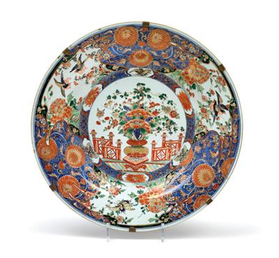 1 large, 6 small Imari plates, China, 18th century - Antiquariato