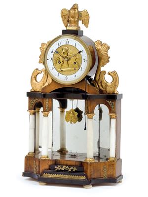 A small Empire commode clock with automaton - Antiquariato