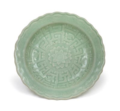 Celadon-glazed plate, China, 19th cent. - Antiques