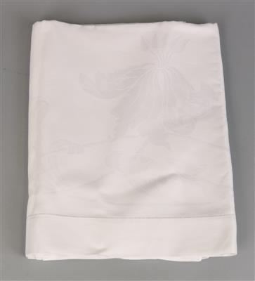 A Damask Linen Table Cloth, - Antiquariato