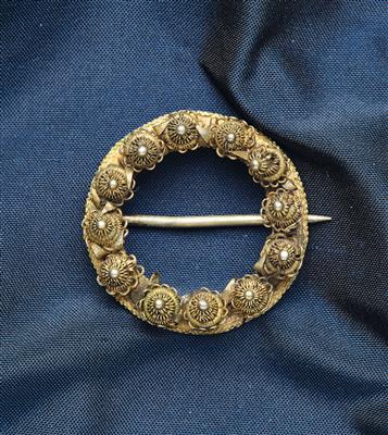 A Garment Pin, - Antiques (Clocks, Asian Art, Metalwork, Faience, Folk Art, Sculpture)