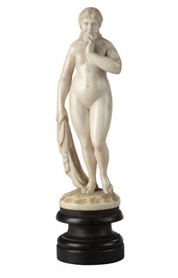 An Ivory Female Nude Holding a Cloth, - Antiquariato