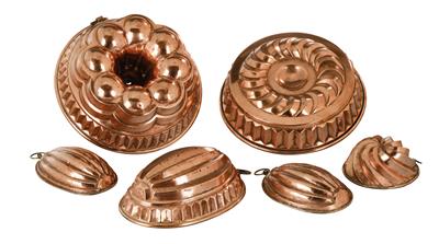 Mixed Lot: Baking and Jelly Moulds, - Starožitnosti