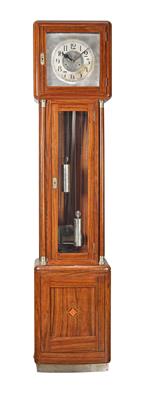 An Art Nouveau Longcase Clock - Starožitnosti - Část 1
