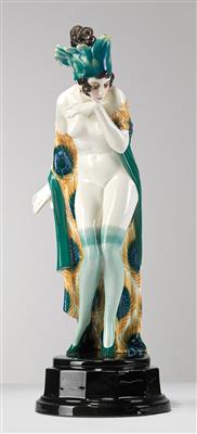 Wilhelm Thomasch (Österreich 1893-1964), "Faszination" (Stehender weiblicher Halbakt mit großem Tuch und Kopfputz) Entwurf: ca. 1922, - Jugendstil e arte applicata del XX secolo