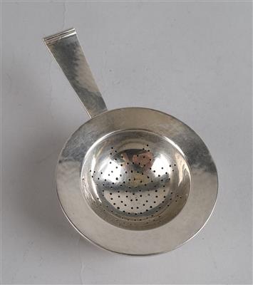 Deutscher Silber Teesieb mit Untersetzer, - Silver