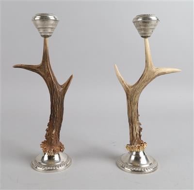 Paar Krickerl Kerzenleuchter mit Silbermontierung, - Silber