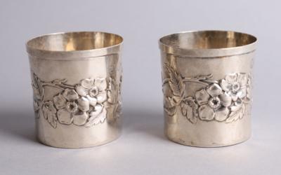 Paar italienische Silber Becher, - Silver