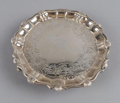 Londoner Georg II. - Kleine gefuße Silber Platte, - Silver